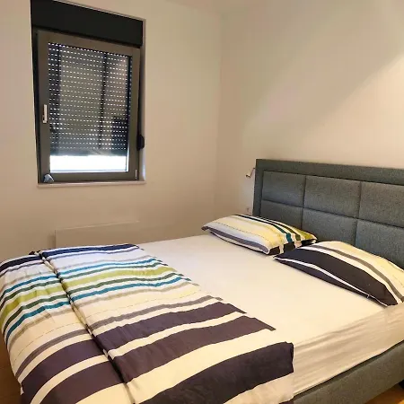 Sea View Penthouse With Rooftop Jacuzzi, * Petrčane