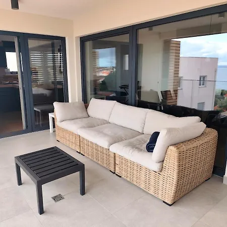 Sea View Penthouse With Rooftop Jacuzzi, * 돈제페트레케인