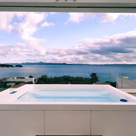 Sea View Penthouse With Rooftop Jacuzzi, *